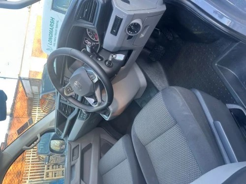 Premium 6 Seater MPV