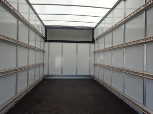 3.5T LUTON TAILLIFT AUTO